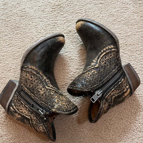 Circle G Booties - Picture 4 of 5